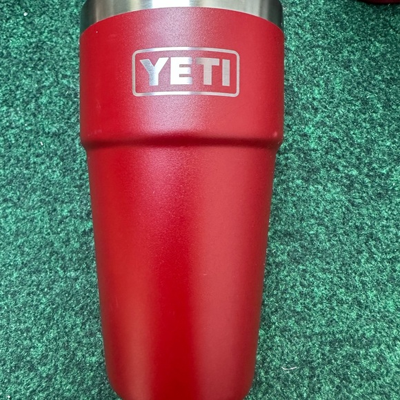 Yeti Rambler Collection Brick Red and Harvest Red - Picture 7 of 12